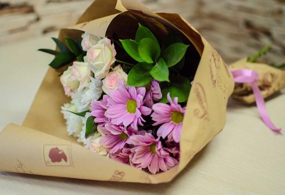 Букет цветов из: Розы и Хризантемы в Нижней Александровке