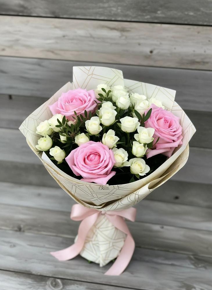 Букет цветов из: Розы в Нижней Александровке