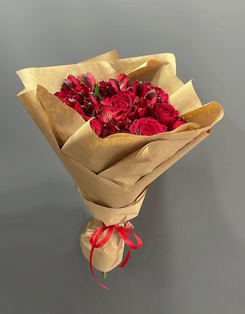 Букет цветов из: Альстромерии и Розы в Нижней Александровке