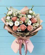 Букет цветов из:  Розы, Альстромерии и Лизиантусы в Нижней Александровке