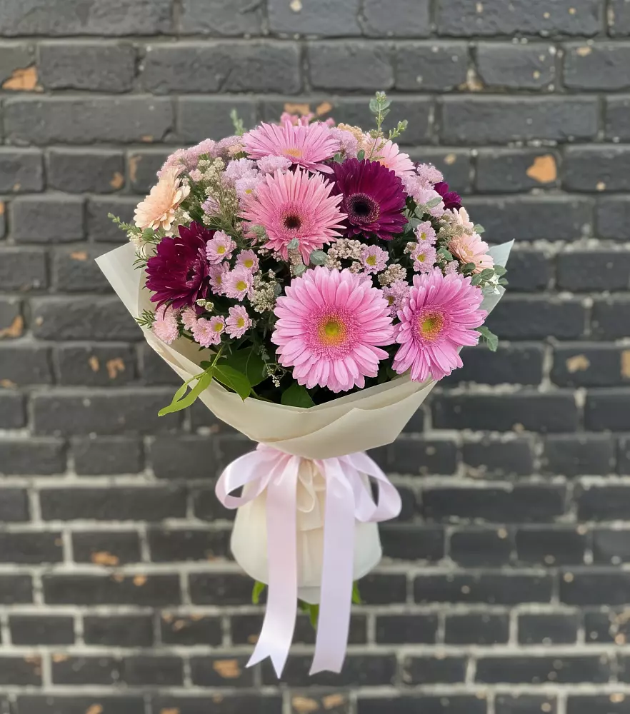 Букет цветов из: Герберы и Хризантемы в Нижней Александровке