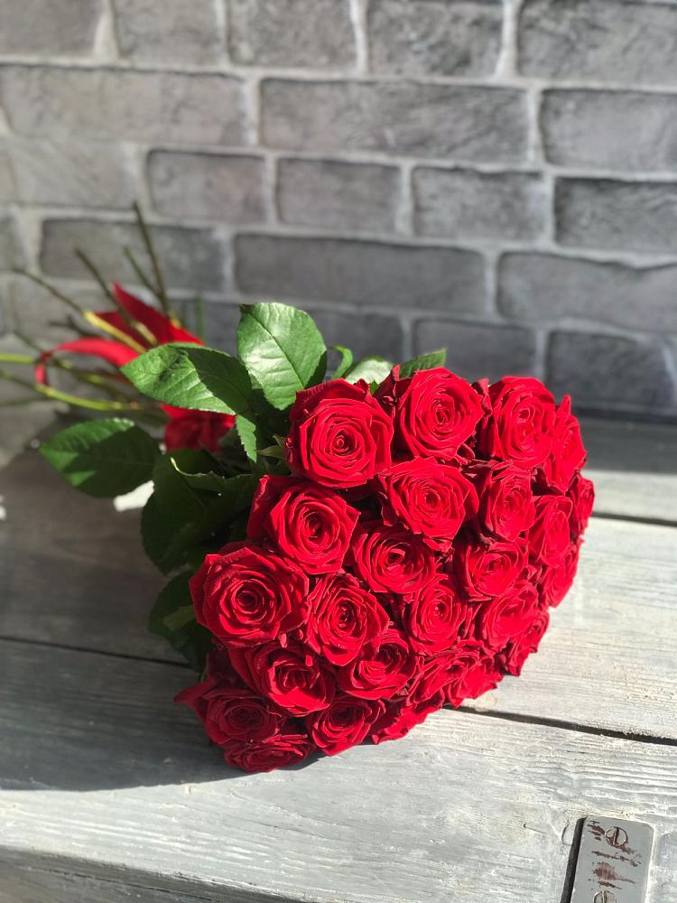 Букет Красные розы Фридом в Нижней Александровке