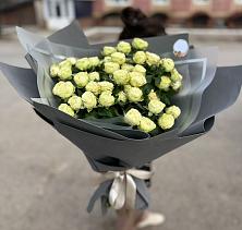 Букет Белые кустовые розы Солинеро в Нижней Александровке
