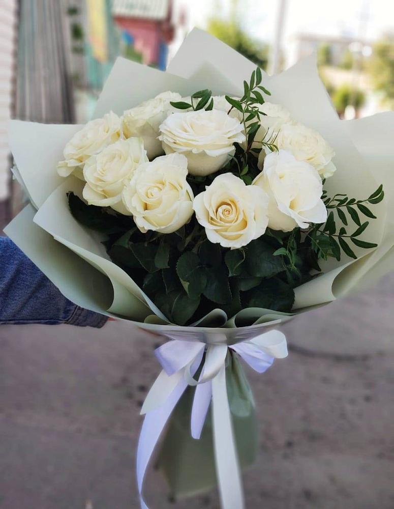 Букет Белые розы Проуд в Нижней Александровке