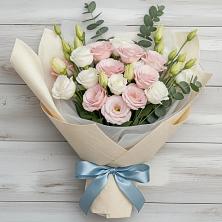Букет цветов из:  Лизиантусы в Нижней Александровке