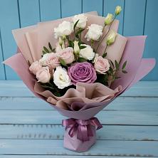 Букет цветов из:  Розы и Лизиантусы в Нижней Александровке