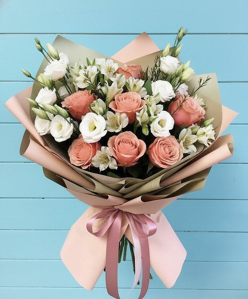 Букет цветов из: Розы, Альстромерии и Лизиантусы в Нижней Александровке