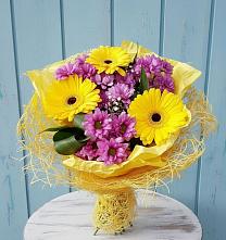 Букет цветов из:  Хризантемы и Герберы в Нижней Александровке