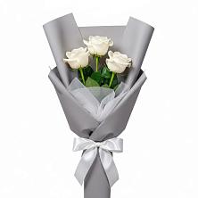 Букет 3 белые розы в Нижней Александровке