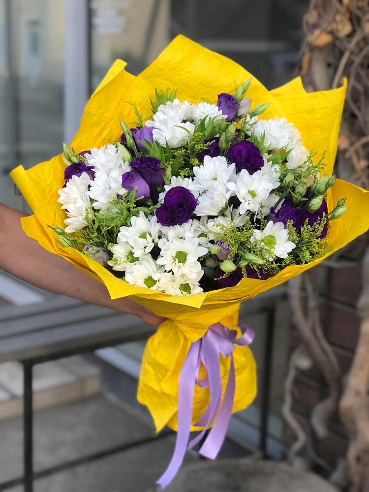 Букет цветов из: Ирисы, Хризантемы и Ромашки в Нижней Александровке