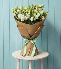 Букет цветов из:  Лизиантусы в Нижней Александровке