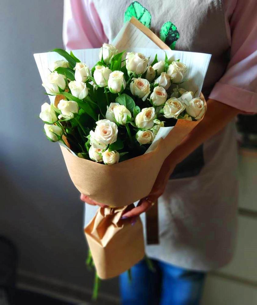Букет цветов из: Розы в Нижней Александровке