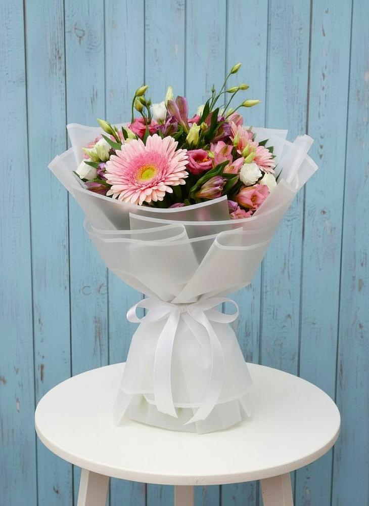 Букет цветов из: Герберы, Альстромерии и Лизиантусы в Нижней Александровке