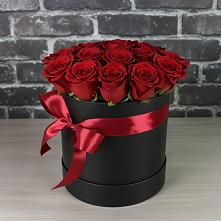 Цветочная композиция из Розы в шляпной коробке #REPLACE_PRED# Нижней Александровке