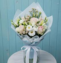 Букет цветов из:  Розы и Лизиантусы в Нижней Александровке