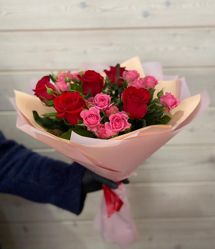 Букет цветов из: Розы в Нижней Александровке