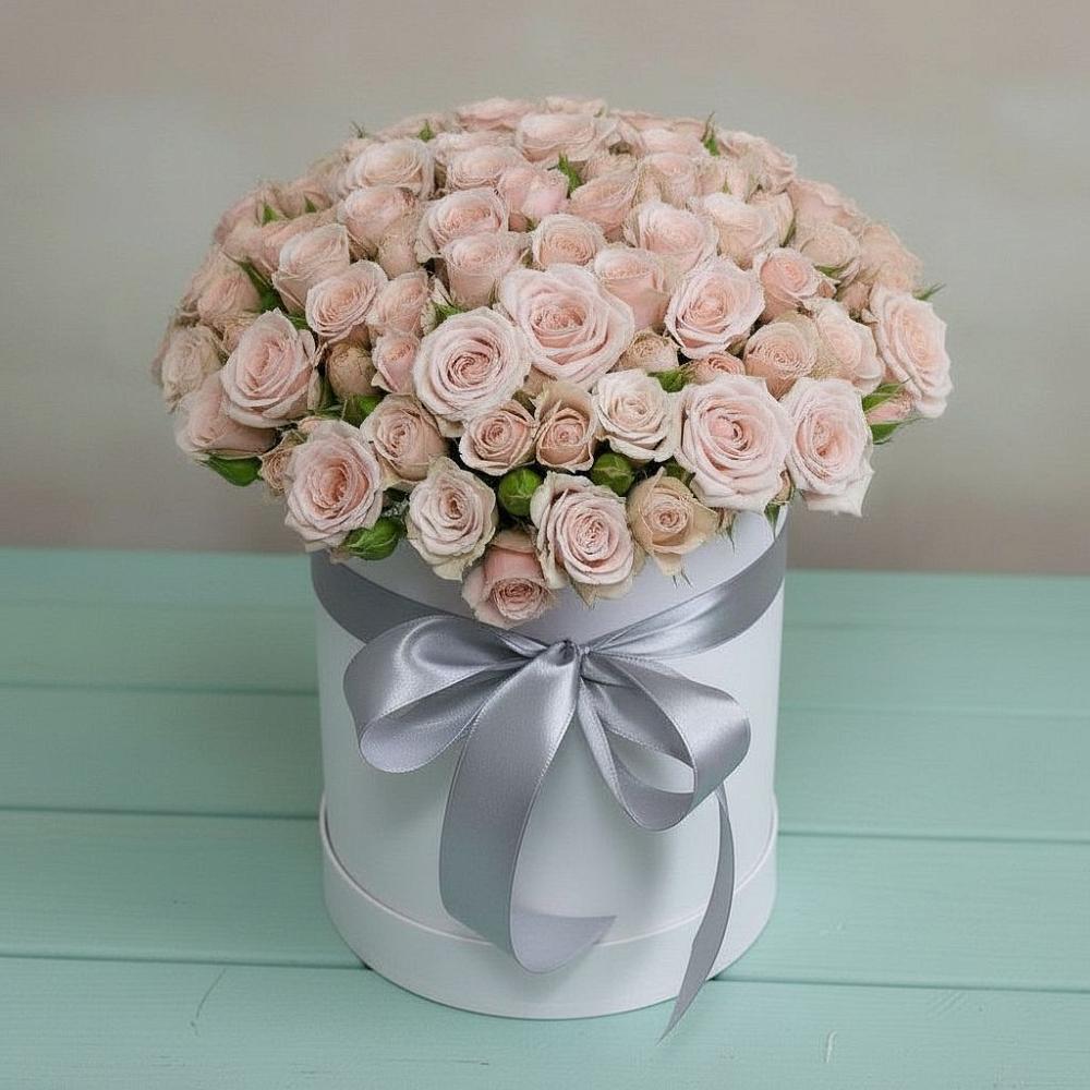 Цветочная композиция из Розы в шляпной коробке в Нижней Александровке